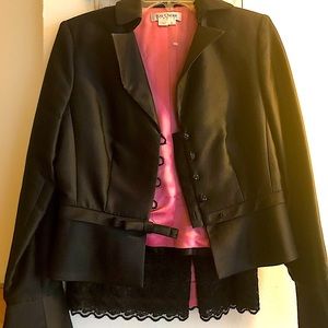 Kay Unger Two piece Lace Skirt Suit - size 6 - new